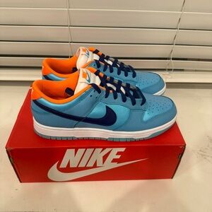 Nike dunk Low SE brand new in the box men size 8.5 women size 10